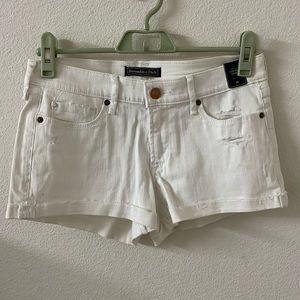 New with tags Abercrombie white jean shorts low rise size 25